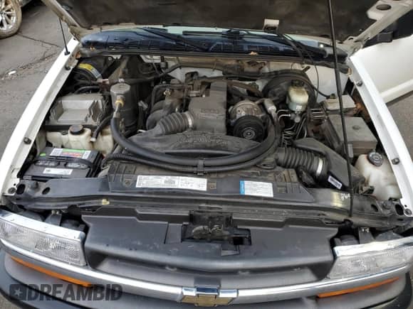 2001 Chevrolet S-10 с VIN 1GCCS145018170199, выставлен на аукционе Copart как лот 51464075 с пробегом 46 140 миль миль и Списание • Salvage title. История ставок и продаж доступна на DreamBid. Изображение 12.
