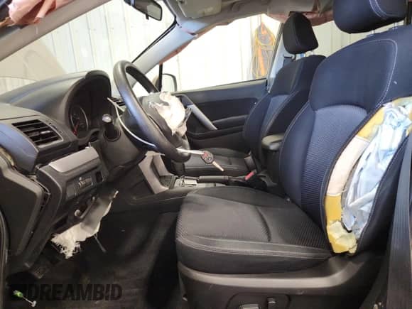 2015 Subaru Forester Premium z VIN JF2SJADC1FH541067, wystawiony jako Copart lot #70284455 z przebiegiem 155 432 mil mil oraz Nie do naprawy • Non repairable. Historia ofert i sprzedaży dostępna na DreamBid. Obrazek 7.