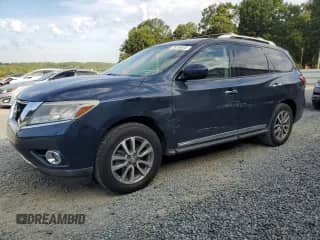 2013 Nissan Pathfinder SV with VIN 5N1AR2MN9DC656578, listed as a Copart auction lot 70156645 with 193,706 mi miles and Salvage title. Bid and sale history available at DreamBid. Image 1.