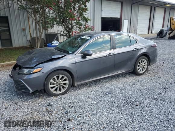 2022 Toyota Camry LE с VIN 4T1C11AK9NU685188, выставлен на аукционе Copart как лот 80402465 с пробегом 91 765 миль миль и Списание • Salvage title. История ставок и продаж доступна на DreamBid. Изображение 1.