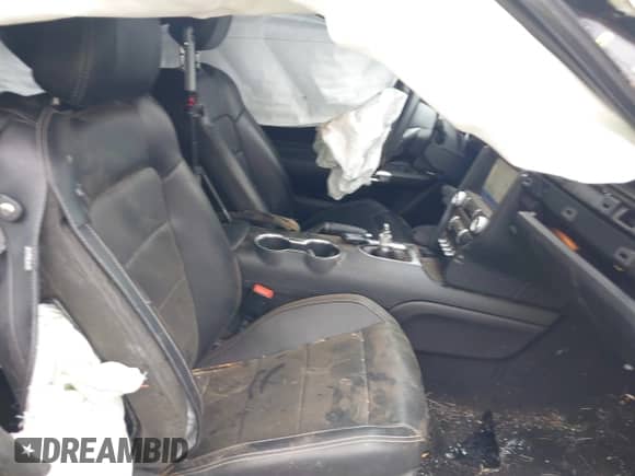 2019 Ford Mustang GT z VIN 1FA6P8CF4K5124160, wystawiony jako IAAI lot #43291307 z przebiegiem 19 959 mil mil oraz . Historia ofert i sprzedaży dostępna na DreamBid. Obrazek 5.