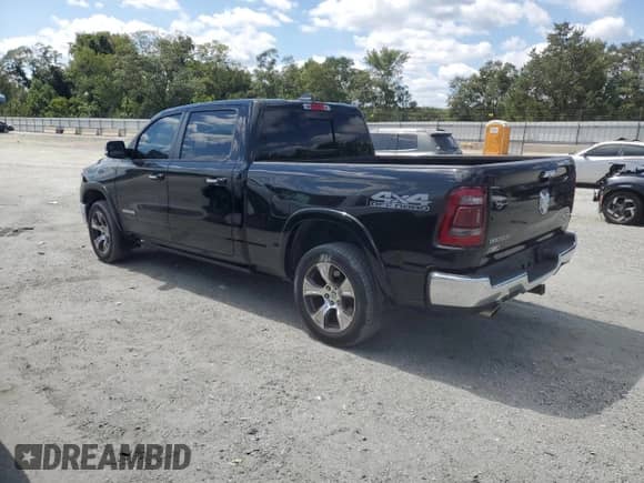 2019 Ram 1500 Laramie с VIN 1C6SRFRT7KN542739, выставлен на аукционе Copart как лот 71394425 с пробегом 137 961 миль миль и Списание • Salvage title. История ставок и продаж доступна на DreamBid. Изображение 2.