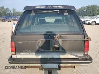 1993 Chevrolet Blazer LS с VIN 1GNCT18W9P0129018, выставлен на аукционе Copart как лот 69456244 с пробегом 93 296 миль миль и Чистый • Clean title. История ставок и продаж доступна на DreamBid. Изображение 6.