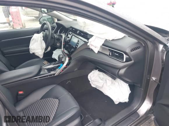 2020 Toyota Camry SE with VIN 4T1G11AK1LU874545, listed as a IAAI auction lot 42949156 with 90,328 mi miles and . Bid and sale history available at DreamBid. Image 5.