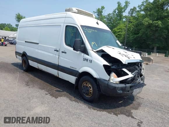 2008 Dodge Sprinter with VIN WD0PF145985271010, listed as a IAAI auction lot 42442110 with 253,318 mi miles and . Bid and sale history available at DreamBid. Image 1.