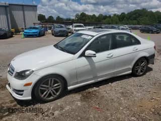 2013 Mercedes-Benz C 250 Sport с VIN WDDGF4HB3DR269790, выставлен на аукционе Copart как лот 65210295 с пробегом 153 061 миль миль и Списание • Salvage title. История ставок и продаж доступна на DreamBid. Изображение 1.