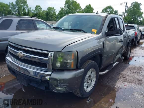 2007 Chevrolet Silverado 1500 LTZ z VIN 2GCEK13M171601808, wystawiony jako IAAI lot #42397703 z przebiegiem 192 189 mil mil oraz . Historia ofert i sprzedaży dostępna na DreamBid. Obrazek 17.