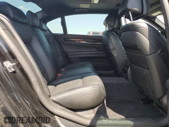 2013 BMW 7 Series 750Li с VIN WBAYE8C52DD132232, выставлен на аукционе Copart как лот 67443175 с пробегом 80 921 миль миль и Чистый • Clean title. История ставок и продаж доступна на DreamBid. Изображение 10.