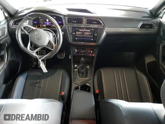 2022 Volkswagen Tiguan SE R-Line Black с VIN 3VVCB7AX5NM070935, выставлен на аукционе Copart как лот 80147435 с пробегом 64 700 миль миль и Списание • Salvage title. История ставок и продаж доступна на DreamBid. Изображение 8.