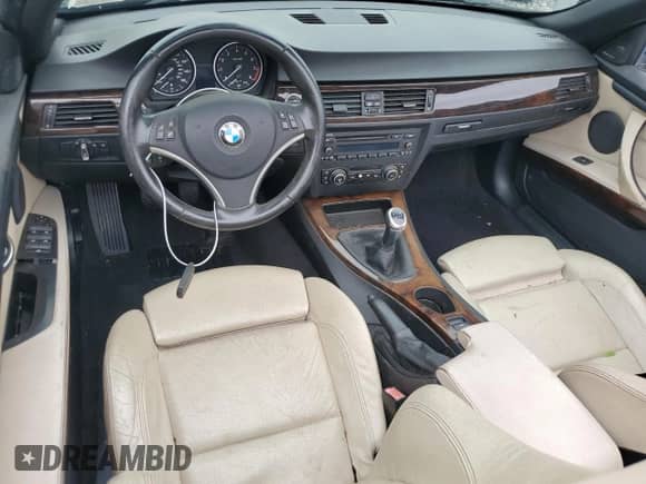 2011 BMW 3 Series 328i с VIN WBADW7C51BE439937, выставлен на аукционе Copart как лот 64001625 с пробегом 123 175 миль миль и На запчасти • Non repairable. История ставок и продаж доступна на DreamBid. Изображение 8.