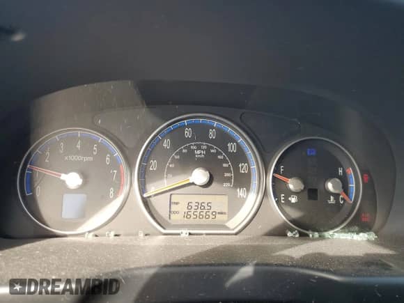 2008 Hyundai Santa Fe SE z VIN 5NMSH13E18H199957, wystawiony jako Copart lot #71792064 z przebiegiem 165 669 mil mil oraz Szkoda całkowita • Salvage title. Historia ofert i sprzedaży dostępna na DreamBid. Obrazek 9.