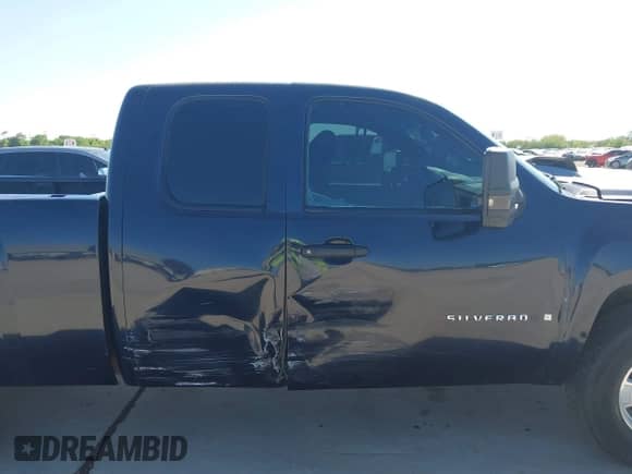 2007 Chevrolet Silverado 1500 Work Truck with VIN 1GCEK19C87E501718, listed as a IAAI auction lot 41971348 with 349,954 mi miles and . Bid and sale history available at DreamBid. Image 14.