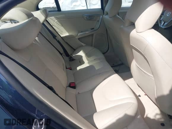 2015 Volvo S60 T5 Drive-E Premier with VIN YV140MFK9F1353755, listed as a IAAI auction lot 42947939 with 84,531 mi miles and . Bid and sale history available at DreamBid. Image 8.
