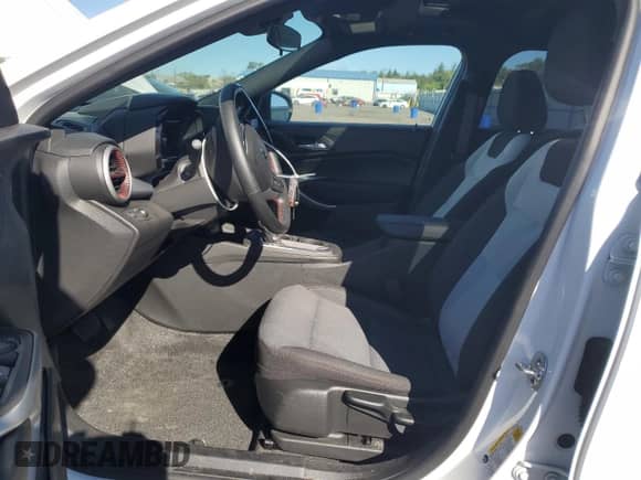 2025 Chevrolet Trax 1RS с VIN KL77LGEPXSC000588, выставлен на аукционе Copart как лот 84718275 с пробегом 14 406 миль миль и Списание • Salvage title. История ставок и продаж доступна на DreamBid. Изображение 7.