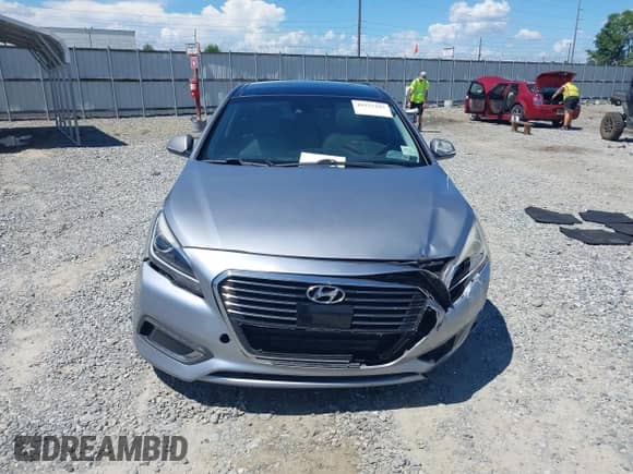 2016 Hyundai Sonata Limited с VIN KMHE34L10GA008611, выставлен на аукционе IAAI как лот 42537235 с пробегом 226 767 миль миль и . История ставок и продаж доступна на DreamBid. Изображение 12.