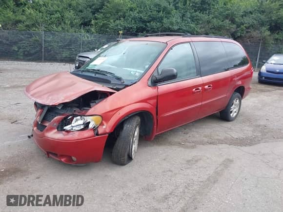 2002 Dodge Grand Caravan with VIN 2B4GT44L72R576840, listed as a IAAI auction lot 43035191 with Not provided miles and . Bid and sale history available at DreamBid. Image 2.