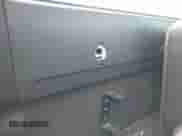 2003 Chevrolet Silverado 2500 Work Truck с VIN 1GCGC24U73Z245392, выставлен на аукционе IAAI как лот 41303138 с пробегом 266 275 миль миль и . История ставок и продаж доступна на DreamBid. Изображение 8.
