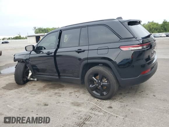 2023 Jeep Grand Cherokee Altitude with VIN 1C4RJGAG5P8714176, listed as a Copart auction lot 59681575 with 11,527 mi miles and Salvage title. Bid and sale history available at DreamBid. Image 2.