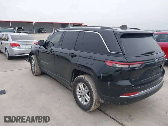 2023 Jeep Grand Cherokee Altitude with VIN 1C4RJGAG6PC534444, listed as a IAAI auction lot 41432898 with 32,688 mi miles and . Bid and sale history available at DreamBid. Image 3.