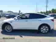 2023 Tesla Model Y Long Range z VIN 7SAYGDEE9PA081036, wystawiony jako IAAI lot #43151161 z przebiegiem 49 637 mil mil oraz . Historia ofert i sprzedaży dostępna na DreamBid. Obrazek 14.