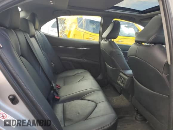 2018 Toyota Camry XSE с VIN 4T1B61HK3JU120108, выставлен на аукционе Copart как лот 83842345 с пробегом 136 523 миль миль и Списание • Salvage title. История ставок и продаж доступна на DreamBid. Изображение 10.