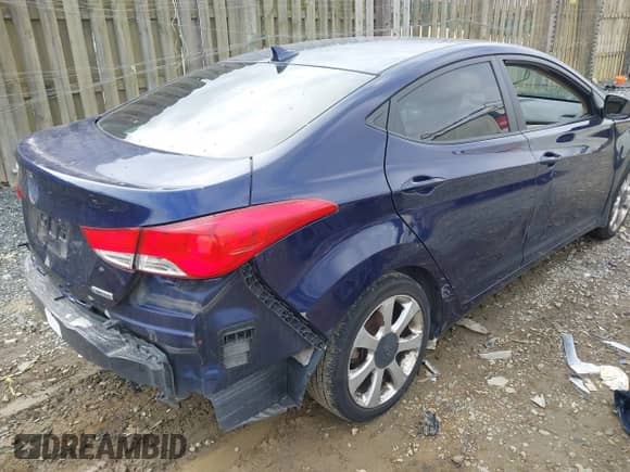 2013 Hyundai Elantra Limited с VIN 5NPDH4AE8DH172118, выставлен на аукционе IAAI как лот 43430872 с пробегом Не указан миль и . История ставок и продаж доступна на DreamBid. Изображение 4.