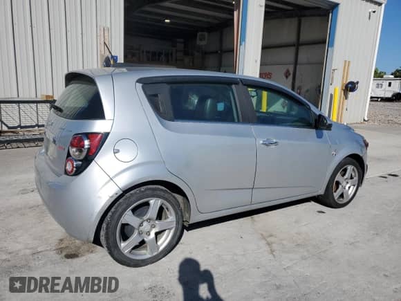 2016 Chevrolet Sonic LTZ with VIN 1G1JE6SB7G4142834, listed as a Copart auction lot 84236175 with 151,829 mi miles and Clean title. Bid and sale history available at DreamBid. Image 3.