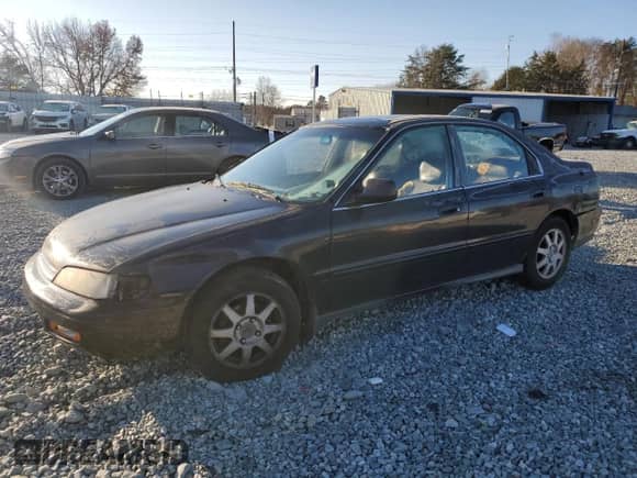 1994 Honda Accord EX z VIN 1HGCD5666RA025696, wystawiony jako Copart lot #82838644 z przebiegiem 269 181 mil mil oraz Szkoda całkowita • Salvage title. Historia ofert i sprzedaży dostępna na DreamBid. Obrazek 1.