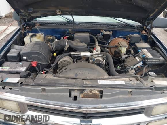 1999 Chevrolet Suburban with VIN 3GNFK16R2XG122257, listed as a IAAI auction lot 43360513 with 159,665 mi miles and . Bid and sale history available at DreamBid. Image 10.