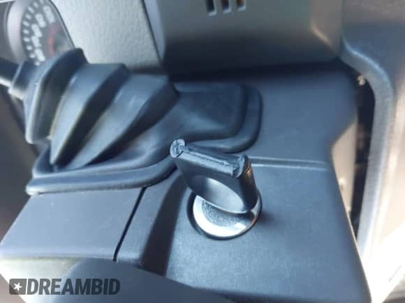 2010 Ford F-150 XL z VIN 1FTEX1E84AFD28770, wystawiony jako IAAI lot #43320606 z przebiegiem 109 728 mil mil oraz . Historia ofert i sprzedaży dostępna na DreamBid. Obrazek 11.