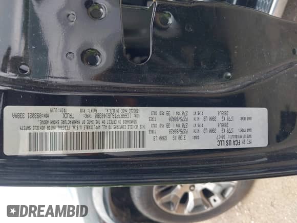 2018 Ram 1500 Longhorn z VIN 1C6RR7PT6JS140380, wystawiony jako IAAI lot #42729607 z przebiegiem 121 481 mil mil oraz . Historia ofert i sprzedaży dostępna na DreamBid. Obrazek 9.