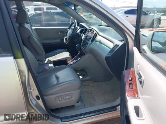 2005 Toyota Highlander с VIN JTEEP21A350126165, выставлен на аукционе IAAI как лот 42952263 с пробегом 241 511 миль миль и . История ставок и продаж доступна на DreamBid. Изображение 5.