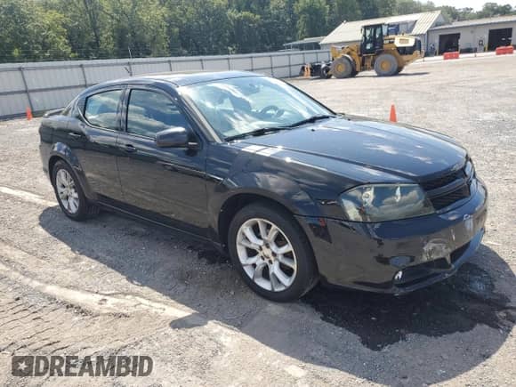 2012 Dodge Avenger R/T z VIN 1C3CDZBGXCN218149, wystawiony jako Copart lot #71328255 z przebiegiem 133 380 mil mil oraz Szkoda całkowita • Salvage title. Historia ofert i sprzedaży dostępna na DreamBid. Obrazek 4.