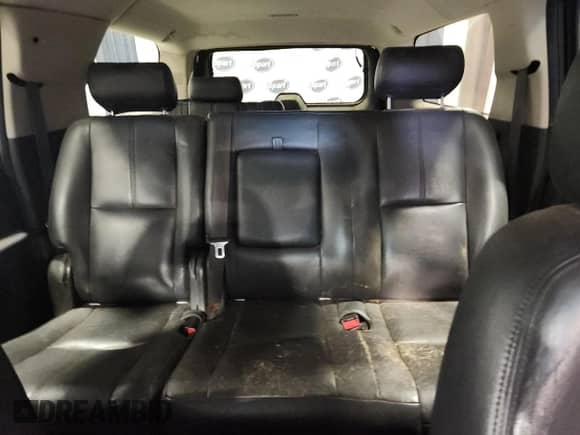 2010 Chevrolet Suburban LS с VIN 1GNUCHE0XAR161346, выставлен на аукционе Copart как лот 81223895 с пробегом 211 599 миль миль и Чистый • Clean title. История ставок и продаж доступна на DreamBid. Изображение 10.