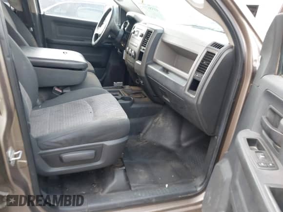 2010 Dodge 2500 ST with VIN 3D7TT2CT0AG176247, listed as a IAAI auction lot 41556794 with 204,988 mi miles and . Bid and sale history available at DreamBid. Image 5.