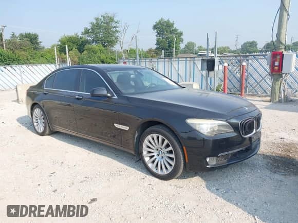 2011 BMW 7 Series 750Li xDrive с VIN WBAKC8C57BC432282, выставлен на аукционе IAAI как лот 42897574 с пробегом 67 855 миль миль и . История ставок и продаж доступна на DreamBid. Изображение 1.