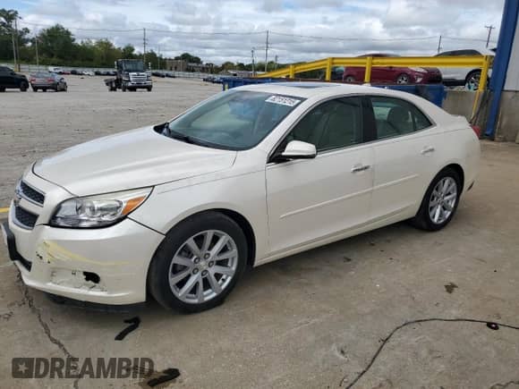 2013 Chevrolet Malibu LT with VIN 1G11E5SAXDF200646, listed as a Copart auction lot 82151215 with 138,403 mi miles and Salvage title. Bid and sale history available at DreamBid. Image 1.