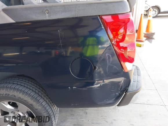 2006 Chevrolet Avalanche Z66 z VIN 3GNEC12Z76G233075, wystawiony jako IAAI lot #42507082 z przebiegiem 218 395 mil mil oraz . Historia ofert i sprzedaży dostępna na DreamBid. Obrazek 12.