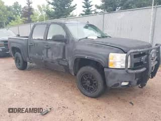 2008 Chevrolet Silverado 1500 1LT with VIN 3GCEK13338G250545, listed as a IAAI auction lot 42745043 with 255,828 mi miles and . Bid and sale history available at DreamBid. Image 1.