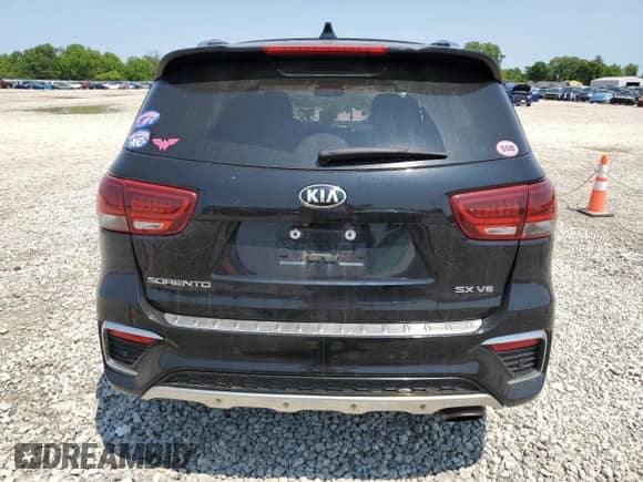 2019 Kia Sorento SX Limited with VIN 5XYPKDA57KG465477, listed as a Copart auction lot 59232725 with Not provided miles and Salvage title. Bid and sale history available at DreamBid. Image 6.