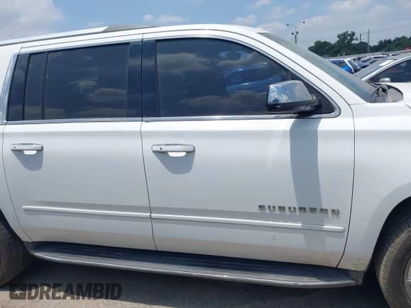 2016 Chevrolet Suburban LTZ with VIN 1GNSKJKC4GR215460, listed as a IAAI auction lot 42333991 with 183,700 mi miles and . Bid and sale history available at DreamBid. Image 13.
