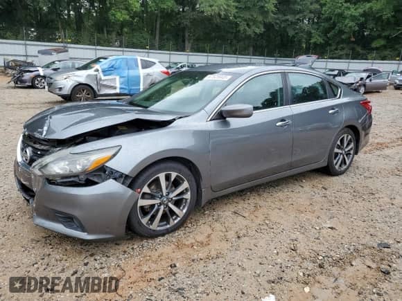 2016 Nissan Altima SR z VIN 1N4AL3AP9GC281447, wystawiony jako Copart lot #67525945 z przebiegiem 110 512 mil mil oraz Szkoda całkowita • Salvage title. Historia ofert i sprzedaży dostępna na DreamBid. Obrazek 1.