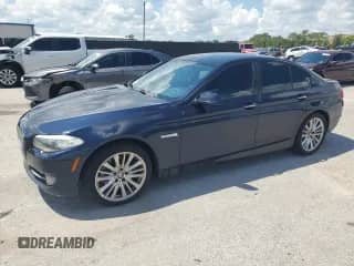 2011 BMW 5 Series 550i с VIN WBAFR9C5XBC757885, выставлен на аукционе Copart как лот 69494105 с пробегом 138 401 миль миль и Чистый • Clean title. История ставок и продаж доступна на DreamBid. Изображение 1.