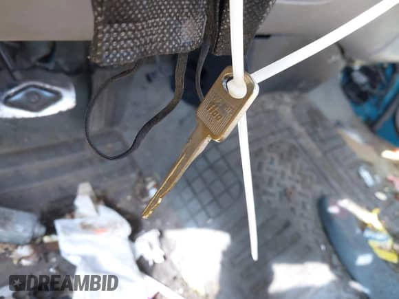 1997 Ford F-150 с VIN 1FTEF18L0VLB24381, выставлен на аукционе IAAI как лот 43460420 с пробегом 135 195 миль миль и . История ставок и продаж доступна на DreamBid. Изображение 11.