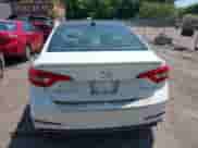 2016 Hyundai Sonata Limited с VIN 5NPE34AF1GH290365, выставлен на аукционе IAAI как лот 42518985 с пробегом 96 929 миль миль и . История ставок и продаж доступна на DreamBid. Изображение 16.