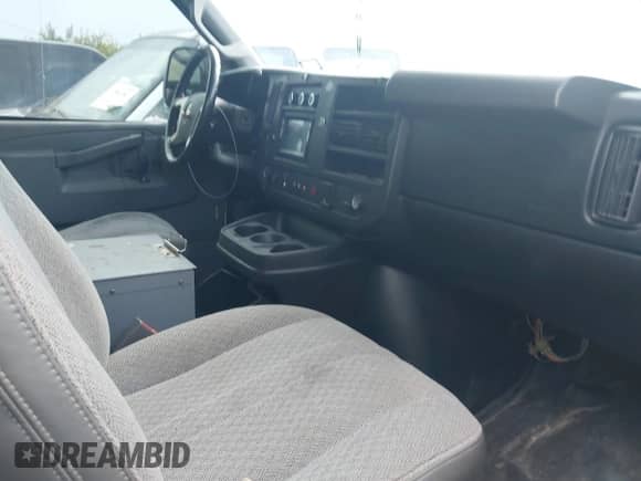 2017 Chevrolet Express Cargo with VIN 1GCWGAFF0H1112262, listed as a IAAI auction lot 42949804 with 229,746 mi miles and . Bid and sale history available at DreamBid. Image 5.