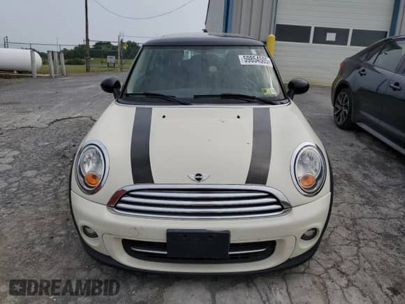 2013 MINI Hardtop with VIN WMWSU3C50DT683566, listed as a Copart auction lot 59854505 with 136,288 mi miles and Salvage title. Bid and sale history available at DreamBid. Image 5.