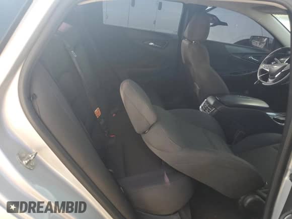 2016 Chevrolet Malibu LT z VIN 1G1ZE5ST4GF294760, wystawiony jako Copart lot #84407085 z przebiegiem 126 251 mil mil oraz Czysty tytuł • Clean title. Historia ofert i sprzedaży dostępna na DreamBid. Obrazek 10.