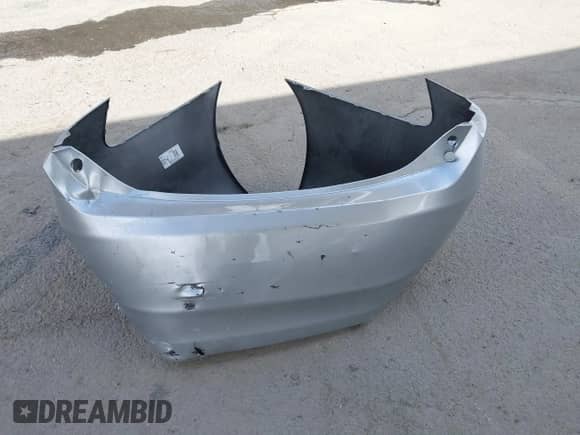 2009 Toyota Camry LE with VIN 4T1BE46K09U411877, listed as a IAAI auction lot 43441896 with 170,439 mi miles and . Bid and sale history available at DreamBid. Image 12.