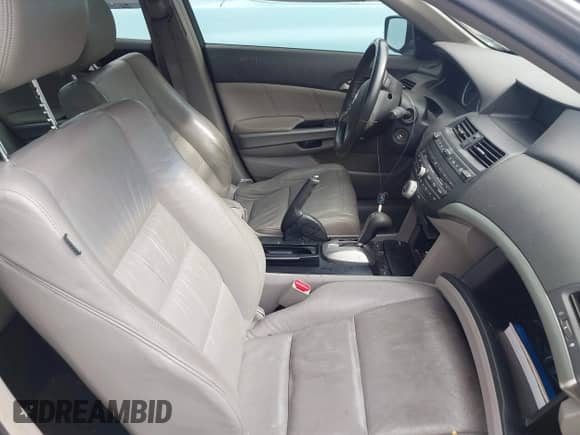 2008 Honda Accord EX-L с VIN JHMCP26818C012636, выставлен на аукционе IAAI как лот 42171692 с пробегом 183 907 миль миль и . История ставок и продаж доступна на DreamBid. Изображение 5.